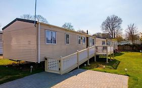 Val233 - 4B - Coghurst Holiday Park, Hastings